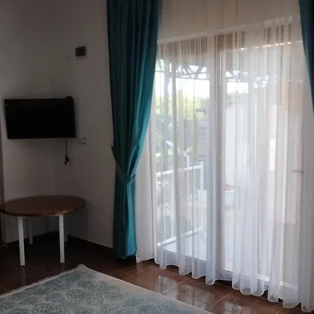 Cemils Πανσιόν
