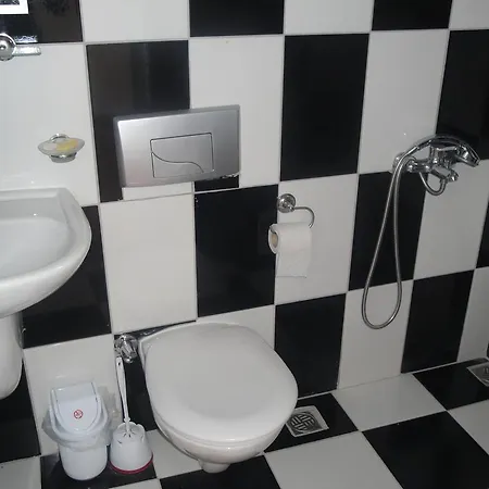 Cemils Guest house